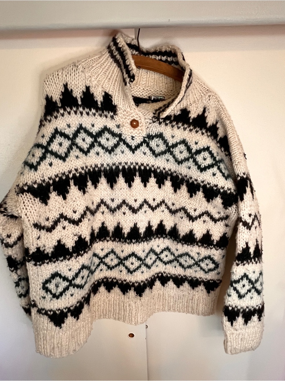 Hand Knit Men’s Pullover